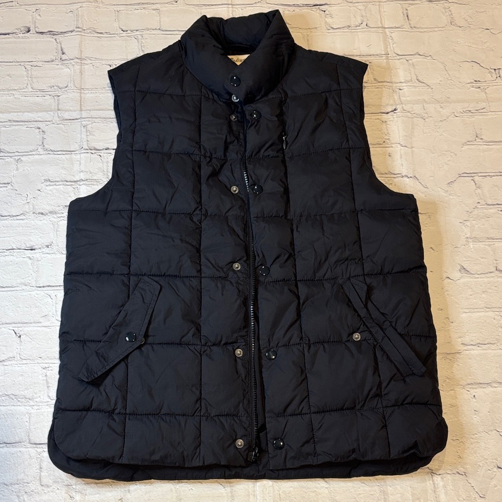 Madewell Quilted Puffer Vest - Picture 3 of 16